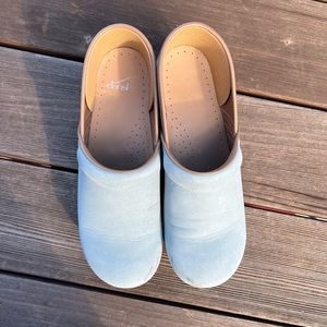 Dansko Professional Milled Nubuck Size 41 Regular (US Women’s 10.5-11) Color Sky